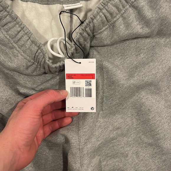BRAND NEW Nike Sweat Pants Sz L (with all tags) - Picture 4 of 4